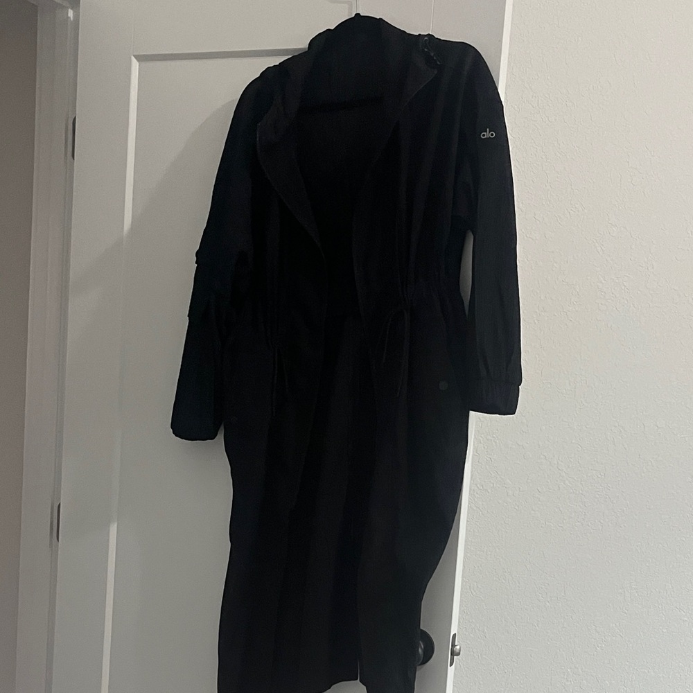 ALO Yoga Textured Black Coat